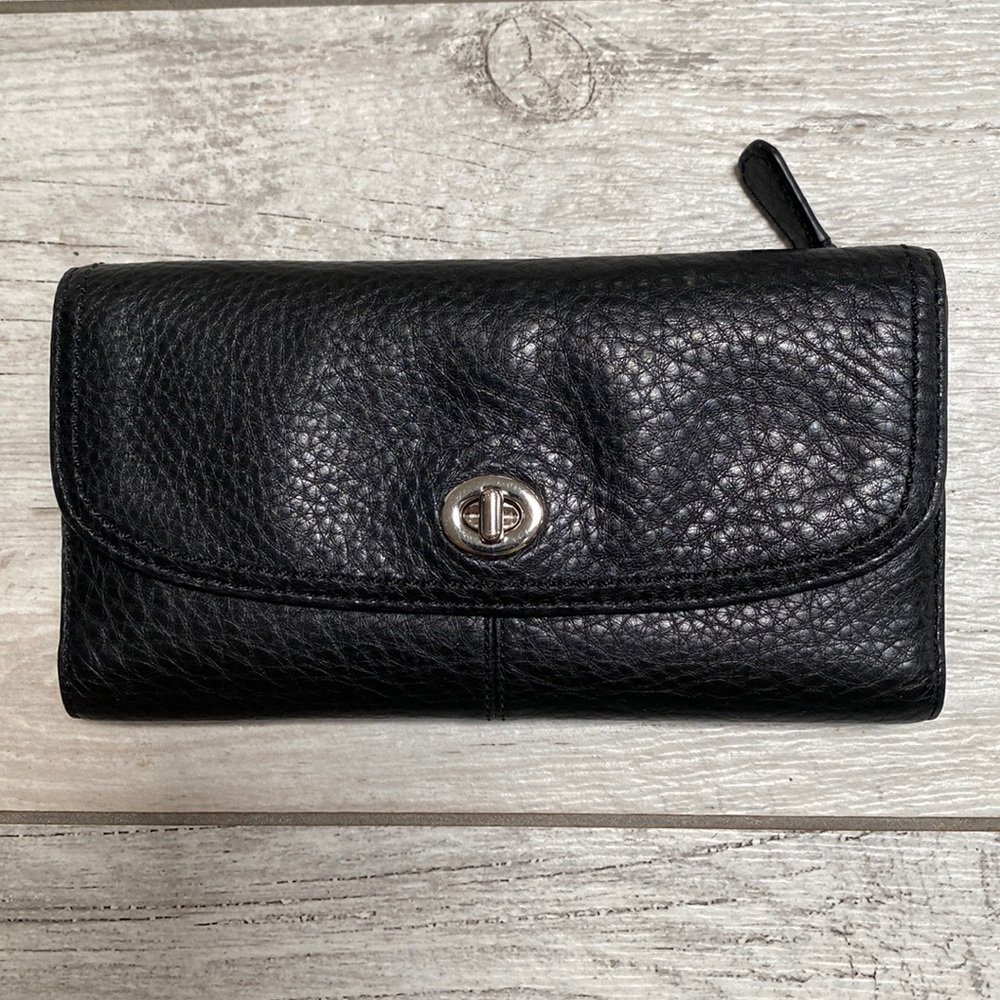 NWOT Coach Wallet Black Pebble Leather